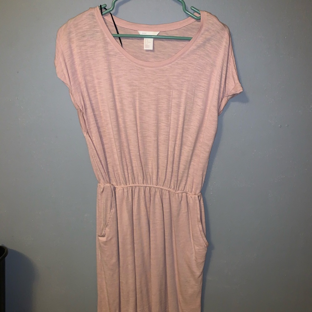 Casual pink dress